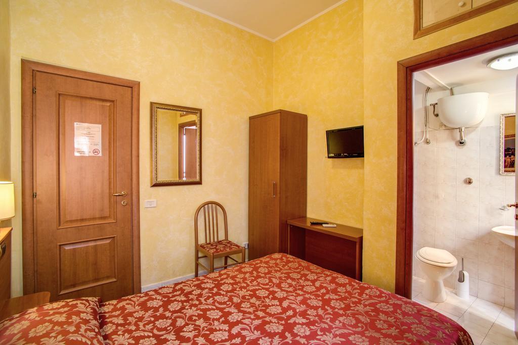 Monti Guest House - Affittacamere Рим Екстериор снимка