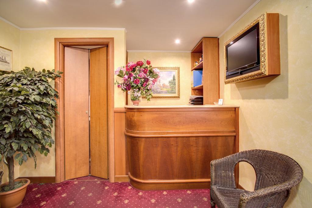 Monti Guest House - Affittacamere Рим Екстериор снимка